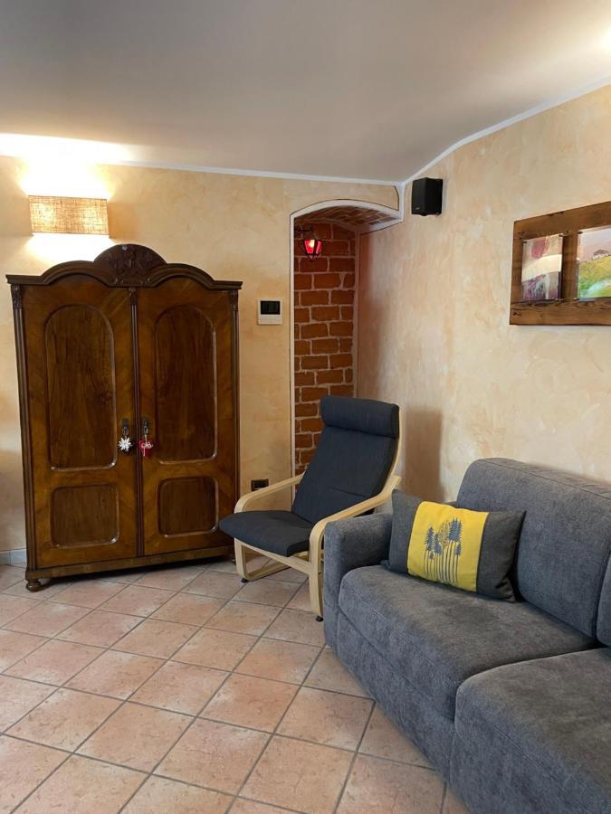 Nel Vecchio Borgo Apartment Verres Bagian luar foto