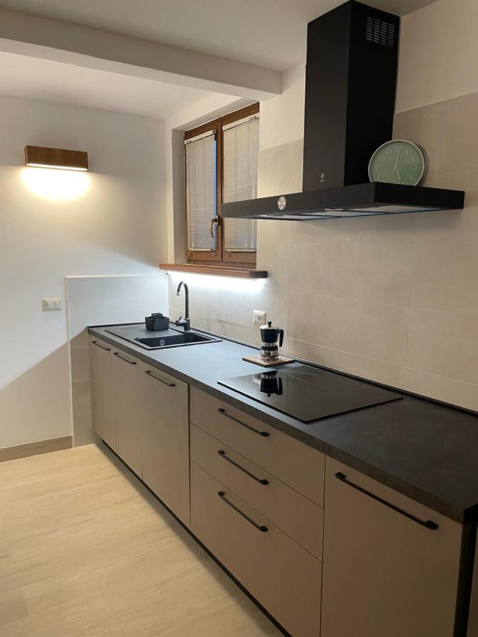 Nel Vecchio Borgo Apartment Verres Bagian luar foto